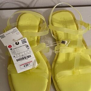 Zara Kids Yellow Sandals (Girls)
